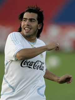 Carlos Tevez - Beijing 2008 - wallpaper preview