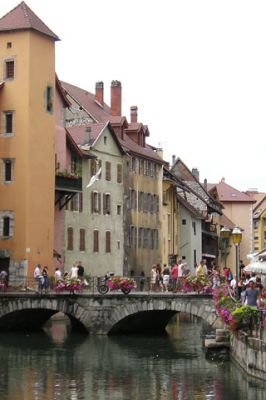 Annecy - wallpaper preview