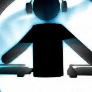 Silhouette DJ con Cuffie