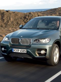 BMW X6 in Movimento - wallpaper preview