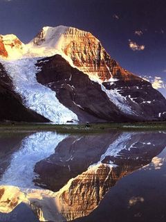 Riflesso Maestoso della Montagna - wallpaper preview