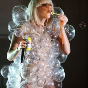 Performance in Costume di Bolle