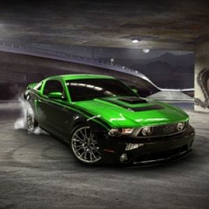 Auto Sportiva Verde