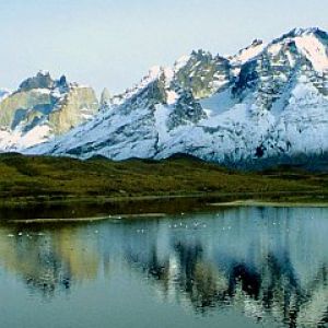Riflesso delle Montagne Innevate