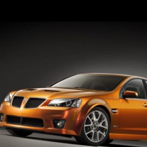 Auto Pontiac G8 GT arancione