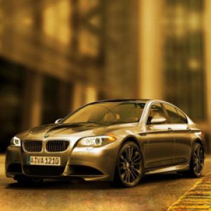 BMW M5 Sedan di Lusso