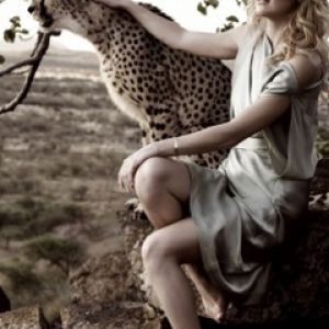 Donna Elegante con Ghepard