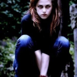 Ragazza Misteriosa nella Natura