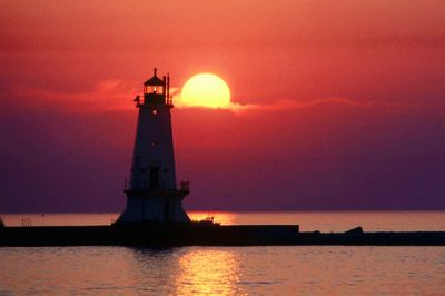Faro al Tramonto - wallpaper preview