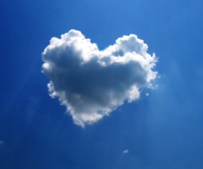 Nuvola a forma di cuore - wallpaper preview