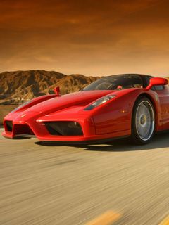 Ferrari Enzo sulla strada