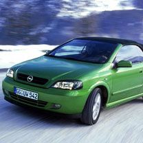 Opel Astra Cabriolet Verde - wallpaper preview