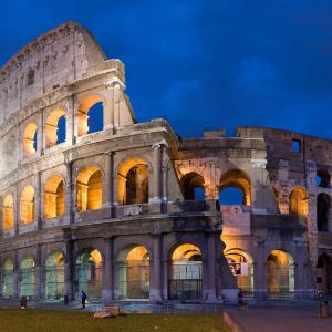 Colosseo di Notte