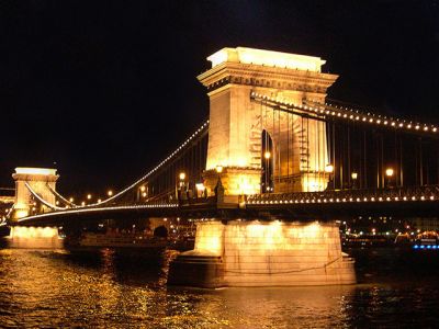 Ponte delle Catene di Notte - wallpaper preview