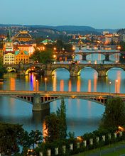 Vista di Praga al Crepuscolo - wallpaper preview