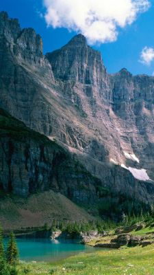 Paesaggio montano maestoso - wallpaper preview