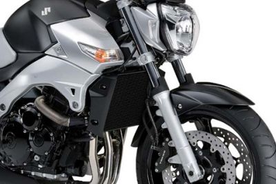 Motocicletta Elegante in Primo Piano - wallpaper preview