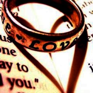 Anello d'Amore su Libro