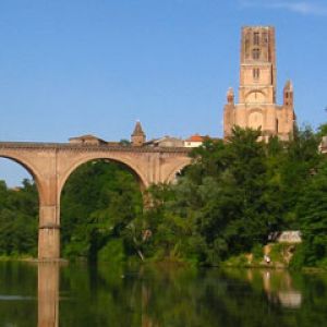 Ponte e Torre Scenici Riflessi