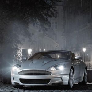 Aston Martin Guida Notturna