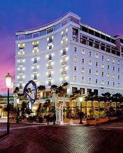 Hotel Elegante al Crepuscolo
