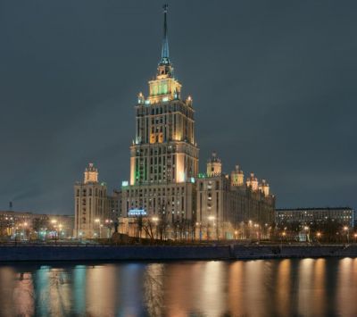 Architettura Stalinista di Notte - wallpaper preview