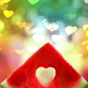 Fetta di anguria a forma di cuore