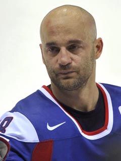 Giocatore di Hockey Intenso - wallpaper preview
