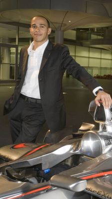Lewis Hamilton con McLaren - wallpaper preview