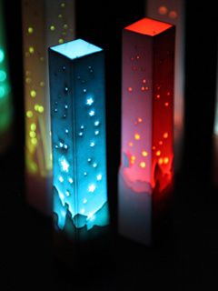 Pilastri di Luce Colorati - wallpaper preview