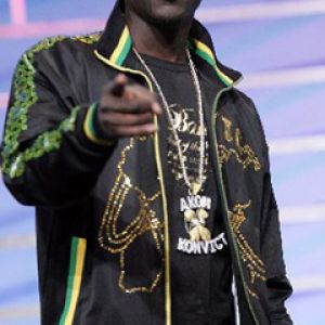 Akon Stile Unico