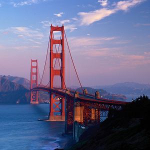 Golden Gate Bridge al Tramonto