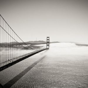 Ponte Golden Gate nella nebbia