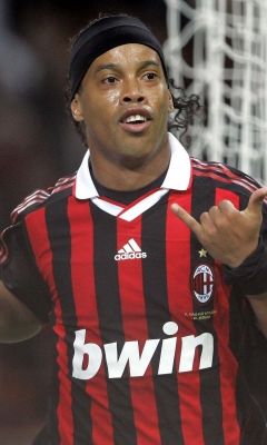 Ronaldinho Festeggia un Gol