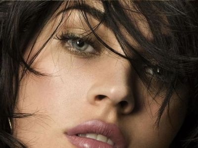 Ritratto Glamour di una Donna - wallpaper preview
