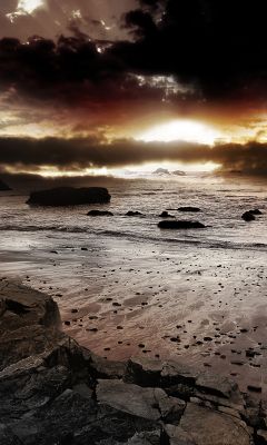Tramonto Drammatico sull'Oceano - wallpaper preview