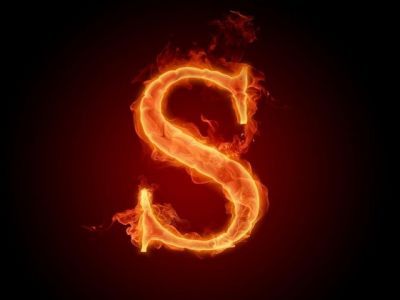 Lettera S In Fiame