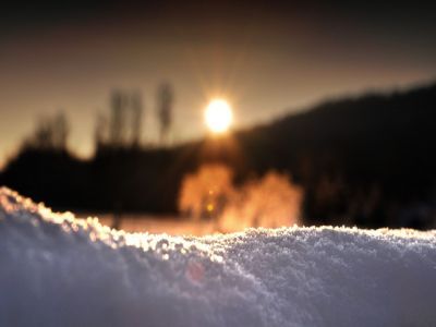 Tramonto su Paesaggio Innevato - wallpaper preview