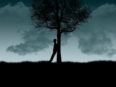 Silhouette sotto un albero