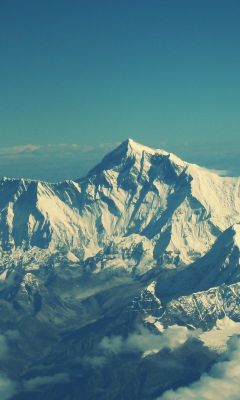 Maestose Montagne Innevate - wallpaper preview