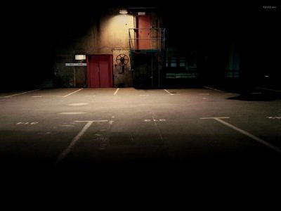 Parcheggio Scuro e Misterioso - wallpaper preview