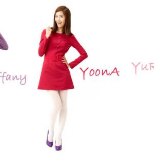 Ragazze K-Pop in Abiti Colorati