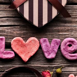 Scatola a Biscotti a Forma di Cuore
