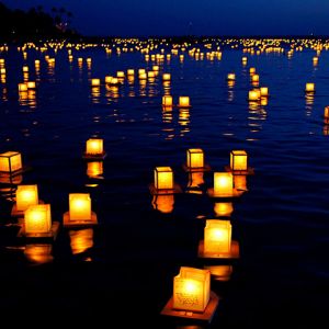 Lanterna Galleggianti di Notte
