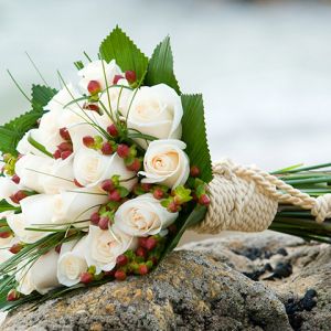 Bellissimo Mazzo di Rose Bianche