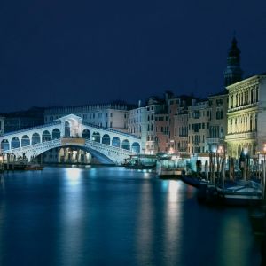 Ponte di Rialto di Notte