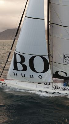 Yacht Hugo Boss a Vela - wallpaper preview