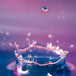 Spruzzo di Goccia d'Acqua