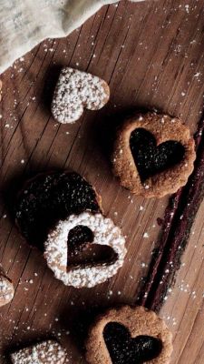 Biscotti a forma di cuore - wallpaper preview