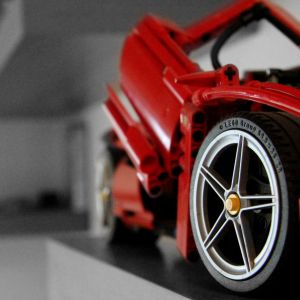 Modello di Auto Sportiva Rossa